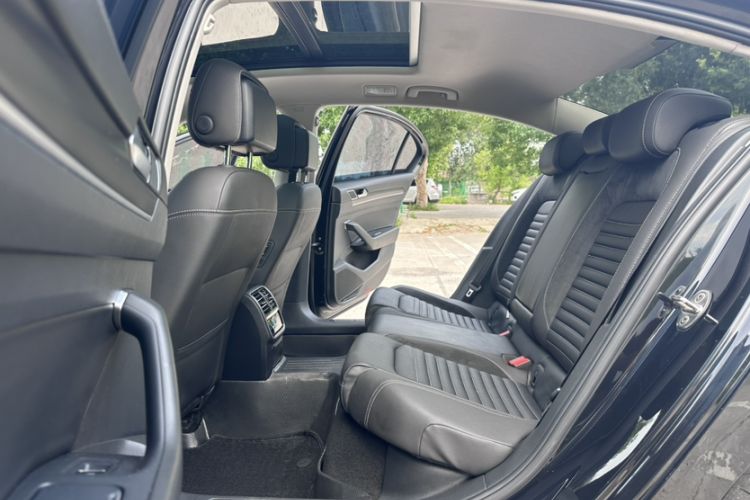 Used Volkswagen Magotan 2020 330TSI DSG Leading Model Interior 3
