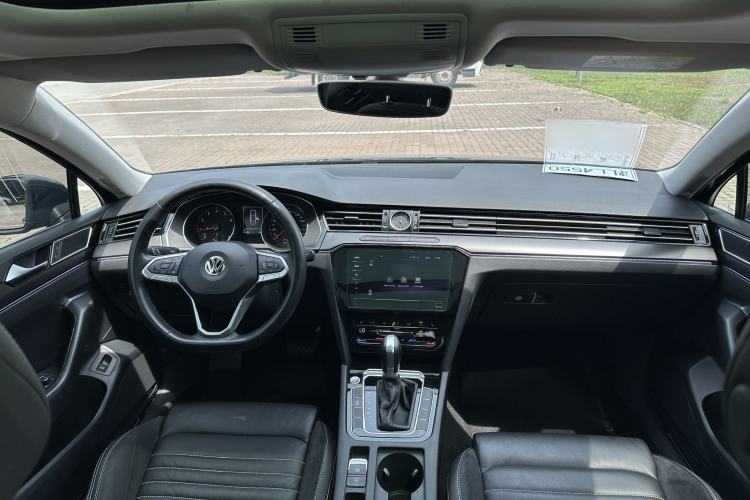 Used Volkswagen Magotan 2020 330TSI DSG Leading Model Interior 3