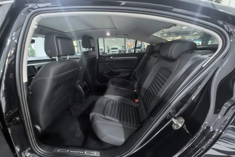 Used Volkswagen Magotan 2020 330TSI DSG Leading Model Interior 3