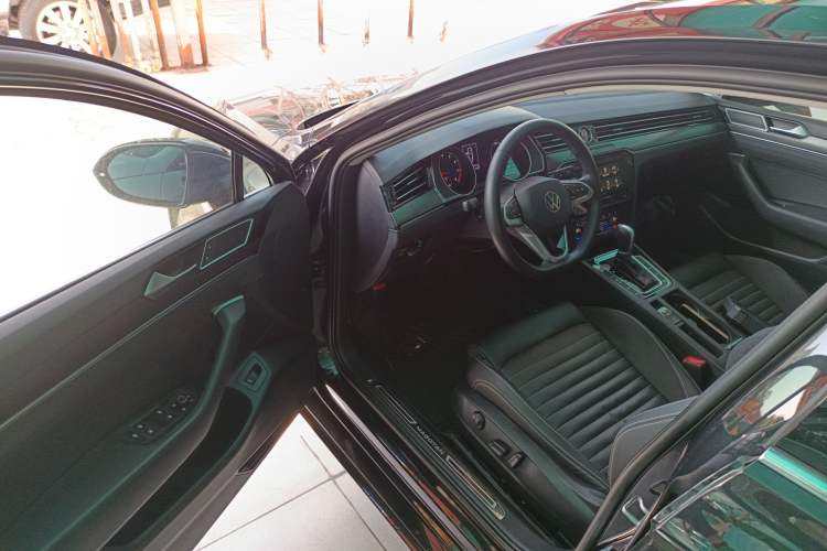 Used Volkswagen Magotan 2020 330TSI DSG Leading Model Interior 3
