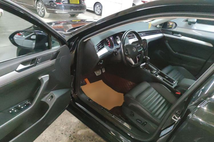 Used Volkswagen Magotan 2020 280TSI DSG Comfort Edition Interior 3