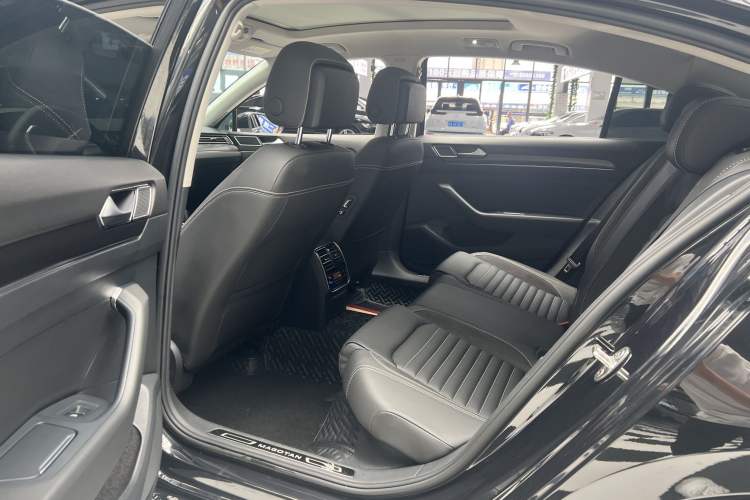 Used Volkswagen Magotan 2020 330TSI DSG Leading Model Interior 3