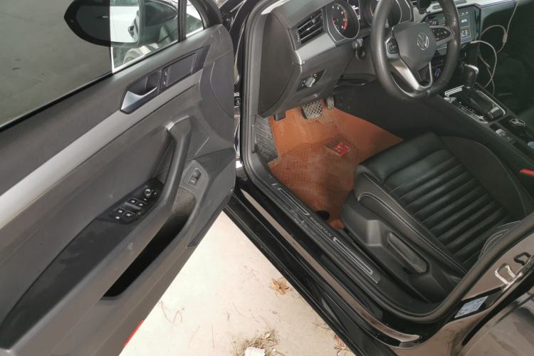 Used Volkswagen Magotan 2020 280TSI DSG Comfort Edition Interior 3