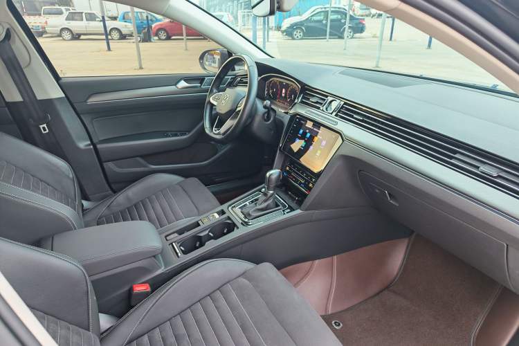Used Volkswagen Magotan 2020 330TSI DSG Luxury Edition Interior 3