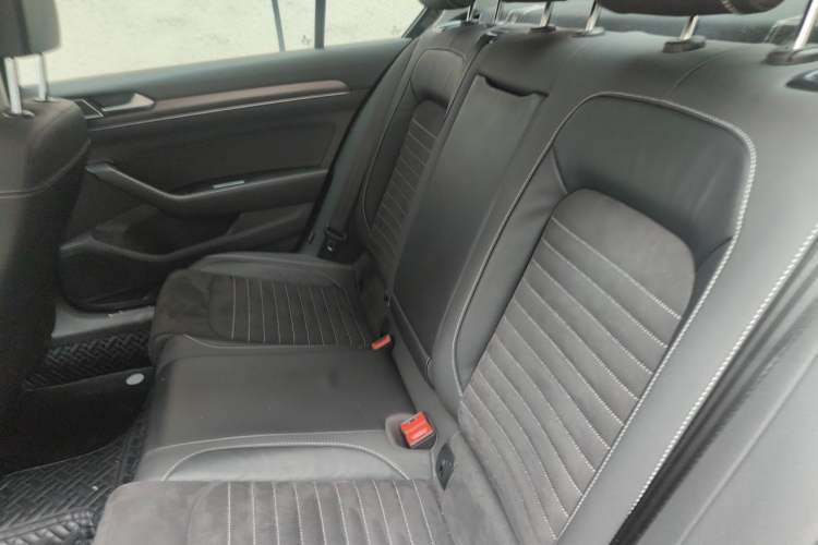 Used Volkswagen Magotan 2020 380TSI DSG Luxury Version Interior 4