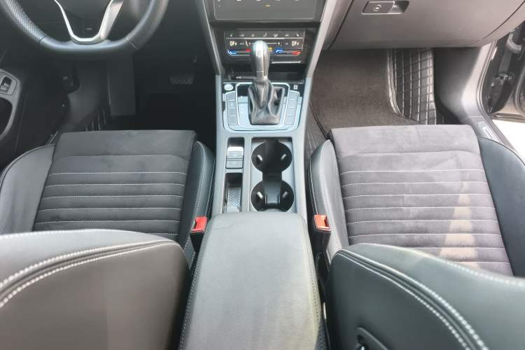 Used Volkswagen Magotan 2020 330TSI DSG Luxury Edition Interior 4