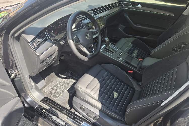 Used Volkswagen Magotan 2020 330TSI DSG Leading Model Interior 4