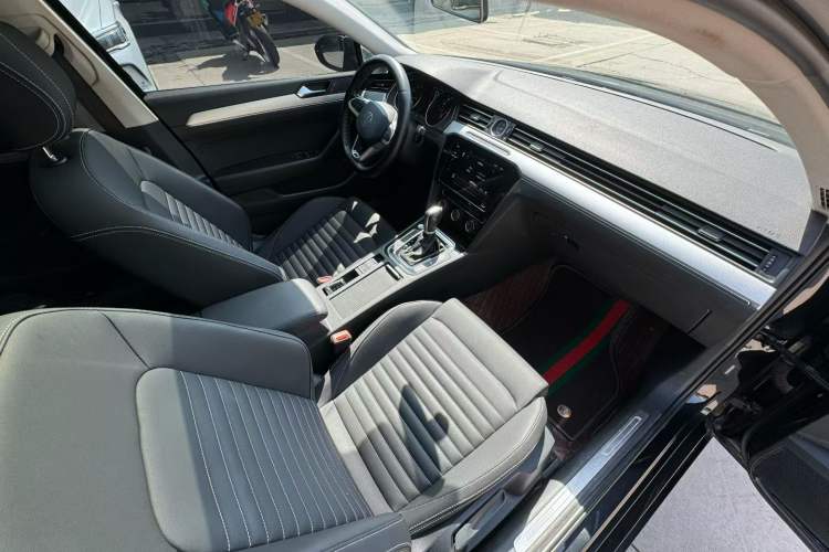 Used Volkswagen Magotan 2020 280TSI DSG Comfort Edition Interior 4