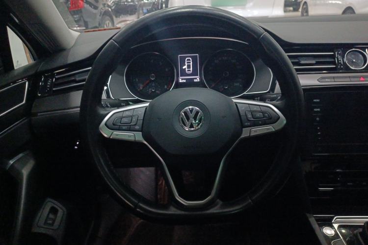 Used Volkswagen Magotan 2020 330TSI DSG Leading Model Interior 4