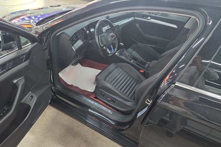 Used Volkswagen Magotan 2020 280TSI DSG Comfort Edition Interior 4
