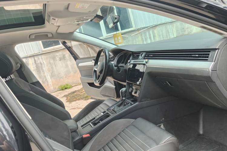 Used Volkswagen Magotan 2020 280TSI DSG Comfort Edition Interior 4