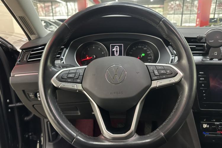 Used Volkswagen Magotan 2020 330TSI DSG Leading Model Interior 4