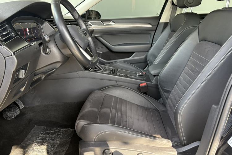 Used Volkswagen Magotan 2020 330TSI DSG Luxury Edition Interior 4