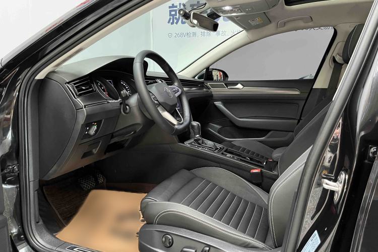 Used Volkswagen Magotan 2020 330TSI DSG Leading Model Interior 4
