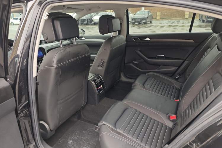 Used Volkswagen Magotan 2020 330TSI DSG Leading Model Interior 5