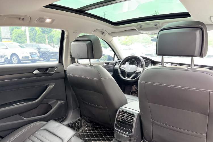 Used Volkswagen Magotan 2020 330TSI DSG Leading Model Interior 5