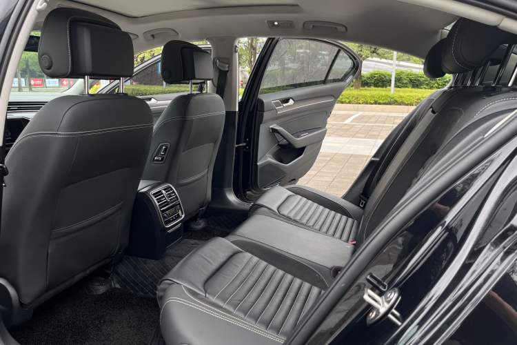 Used Volkswagen Magotan 2020 330TSI DSG Leading Model Interior 5