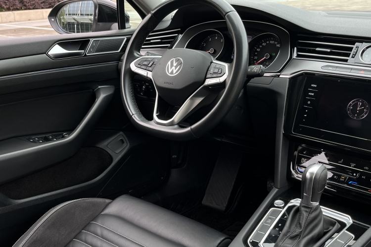 Used Volkswagen Magotan 2020 330TSI DSG Leading Model Interior 6
