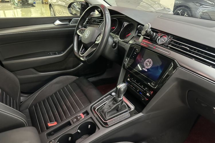 Used Volkswagen Magotan 2020 330TSI DSG Leading Model Interior 6