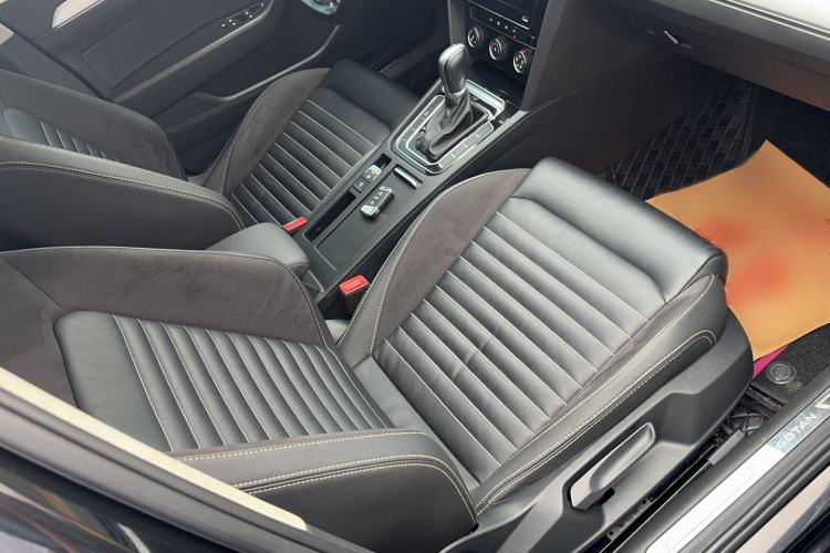 Used Volkswagen Magotan 2020 280TSI DSG Comfort Edition Interior 7