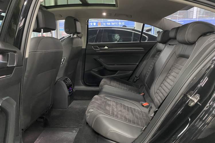 Used Volkswagen Magotan 2020 330TSI DSG Luxury Edition Interior 8