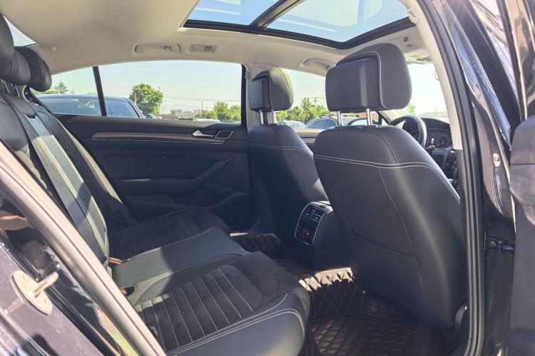 Used Volkswagen Magotan 2020 330TSI DSG Luxury Edition Interior 8