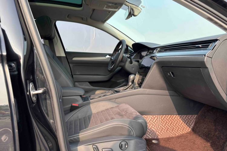 Used Volkswagen Magotan 2020 330TSI DSG Luxury Edition Interior 8