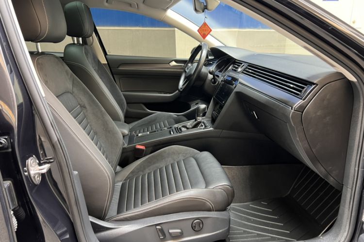 Used Volkswagen Magotan 2020 330TSI DSG Leading Model Interior 9