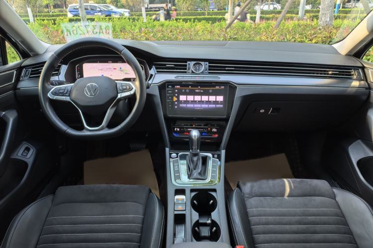 Used Volkswagen Magotan 2020 330TSI DSG Luxury Edition Interior 9