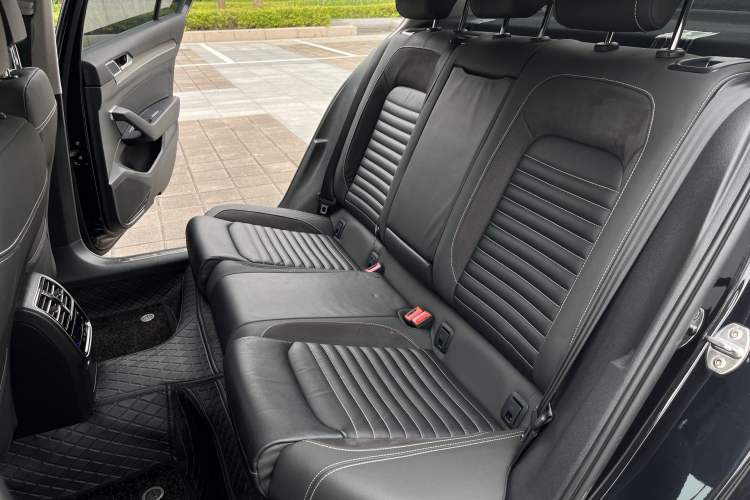 Used Volkswagen Magotan 2020 330TSI DSG Leading Model Interior 9