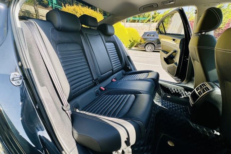 Used Volkswagen Magotan 2020 280TSI DSG Comfort Edition Interior 9