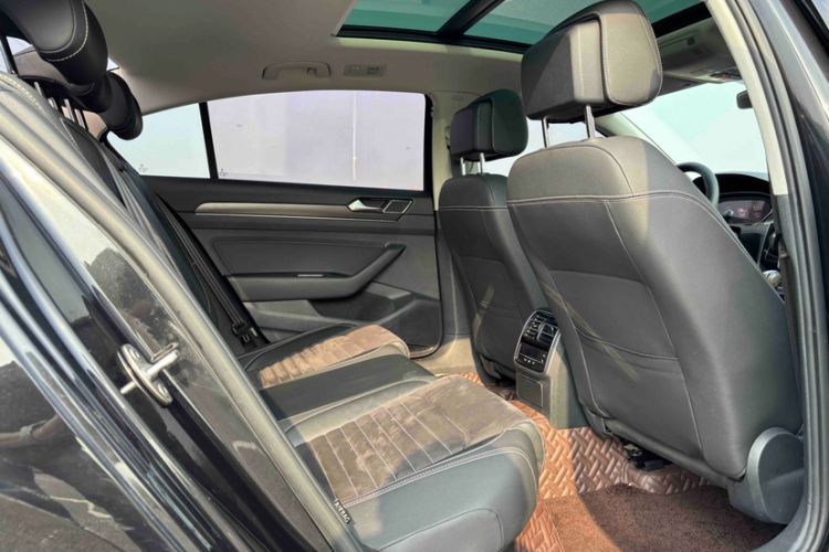 Used Volkswagen Magotan 2020 330TSI DSG Luxury Edition Interior 9