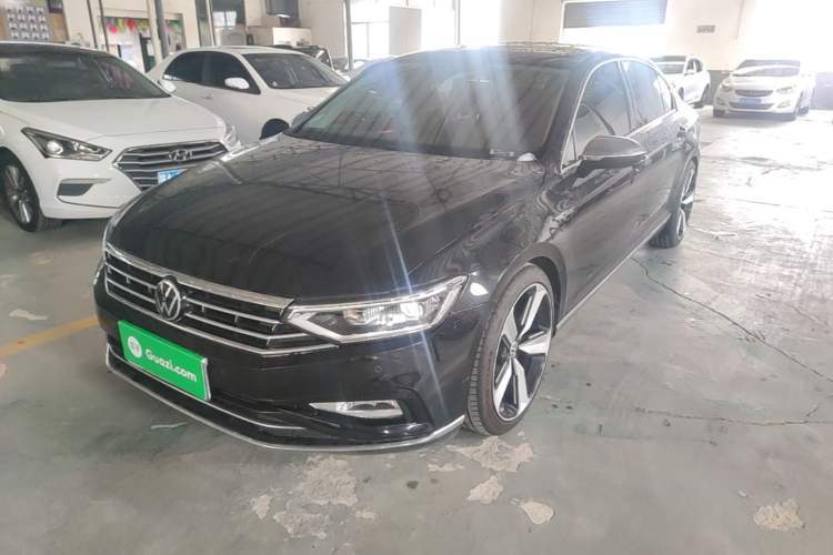 Used Volkswagen Magotan 2020 330TSI DSG Luxury Edition Guazi used car, China used car export, Used car for sale, Used  cars, Cheapest cars for sale