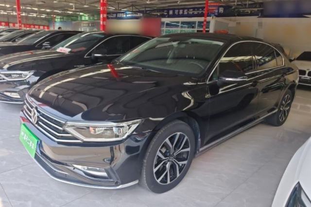 Ojetý Volkswagen Magotan 2020 330TSI DSG Leading Model