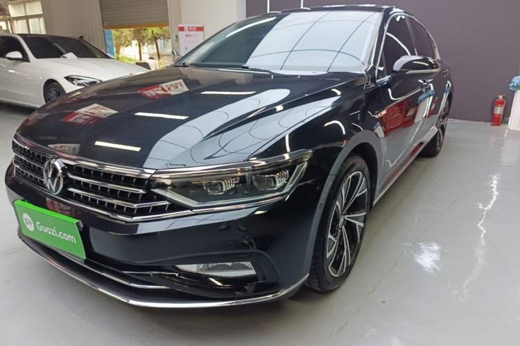 Used Volkswagen Magotan 2020 330TSI DSG Luxury Edition Guazi used car, China used car export, Used car for sale, Used Volkswagen cars, Cheapest cars for sale