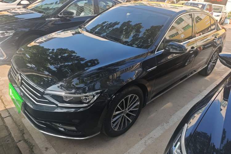 Used Volkswagen Magotan 2020 330TSI DSG Luxury Edition Guazi used car, China used car export, Used car for sale, Used cars, Cheapest cars for sale