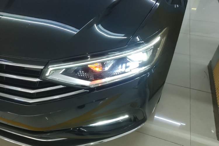Used Volkswagen Magotan 2020 280TSI DSG Comfort Edition Left Front Headlight