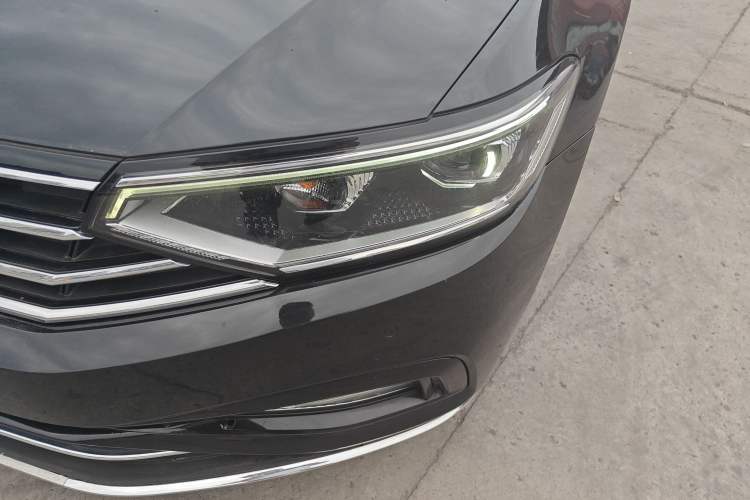 Used Volkswagen Magotan 2020 280TSI DSG Comfort Edition Left Front Headlight