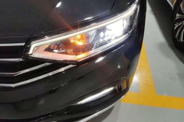 Used Volkswagen Magotan 2020 280TSI DSG Comfort Edition Left Front Headlight