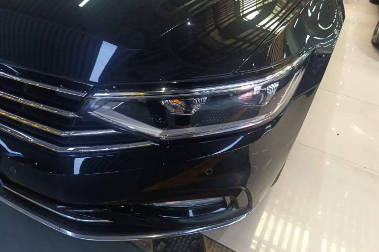 Used Volkswagen Magotan 2020 330TSI DSG Leading Model Left Front Headlight