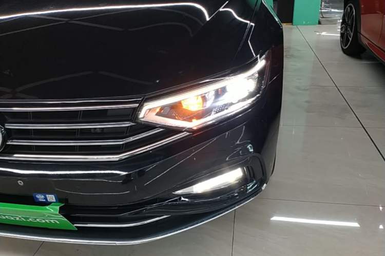 Used Volkswagen Magotan 2020 330TSI DSG Leading Model Left Front Headlight