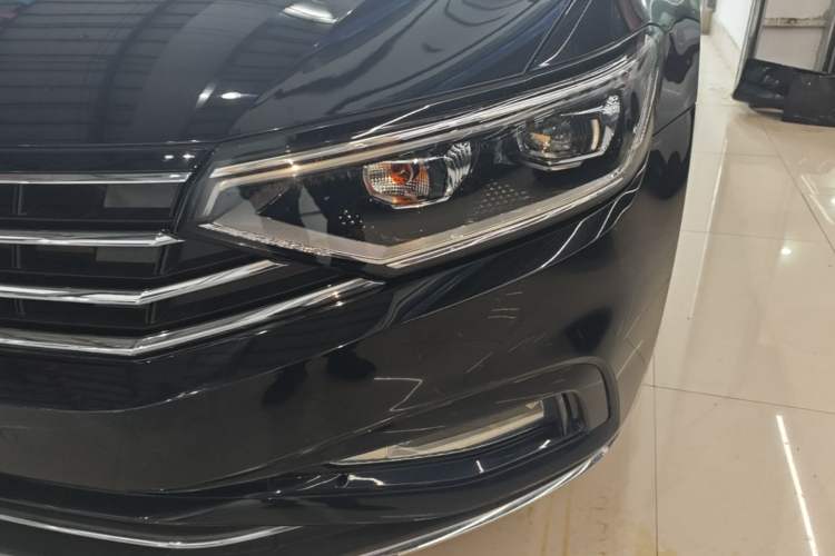Used Volkswagen Magotan 2020 330TSI DSG Leading Model Left Front Headlight