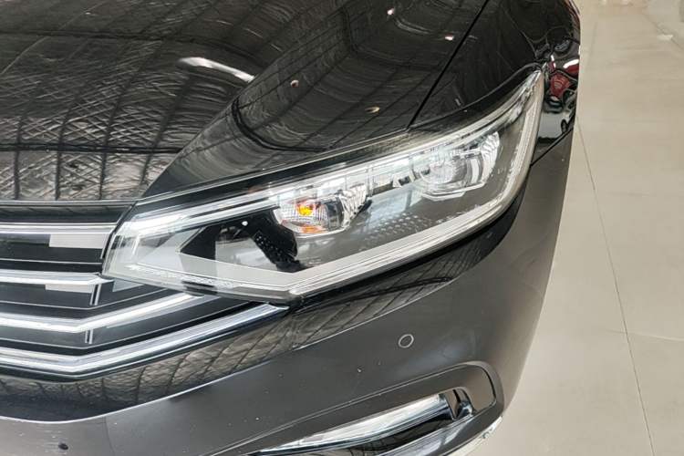 Used Volkswagen Magotan 2020 330TSI DSG Luxury Edition Left Front Headlight