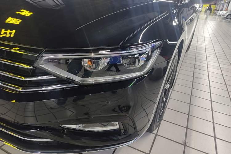 Used Volkswagen Magotan 2020 330TSI DSG Leading Model Left Front Headlight