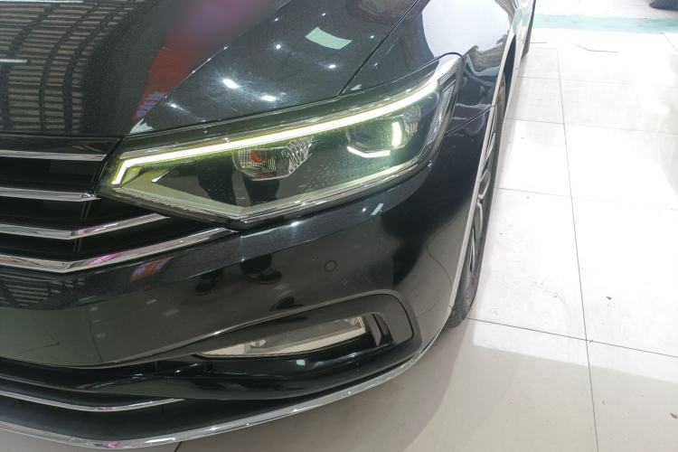 Used Volkswagen Magotan 2020 330TSI DSG Leading Model Left Front Headlight