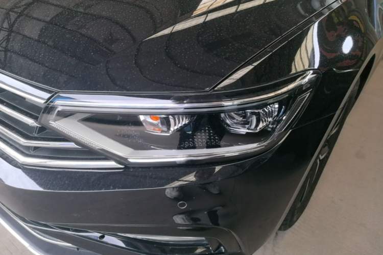 Used Volkswagen Magotan 2020 330TSI DSG Leading Model Left Front Headlight