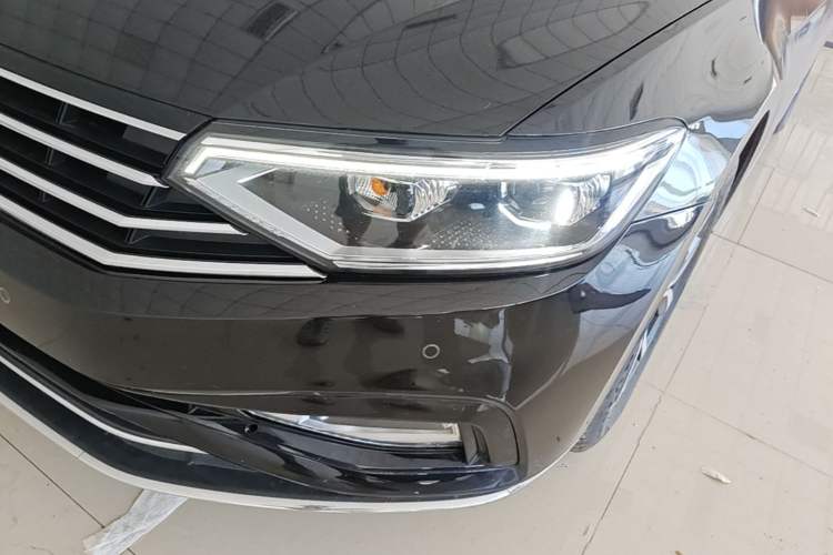 Used Volkswagen Magotan 2020 330TSI DSG Leading Model Left Front Headlight