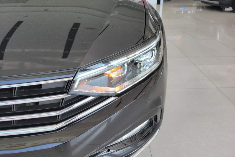 Used Volkswagen Magotan 2020 330TSI DSG Luxury Edition Left Front Headlight