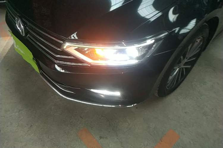 Used Volkswagen Magotan 2020 330TSI DSG Luxury Edition Left Front Headlight