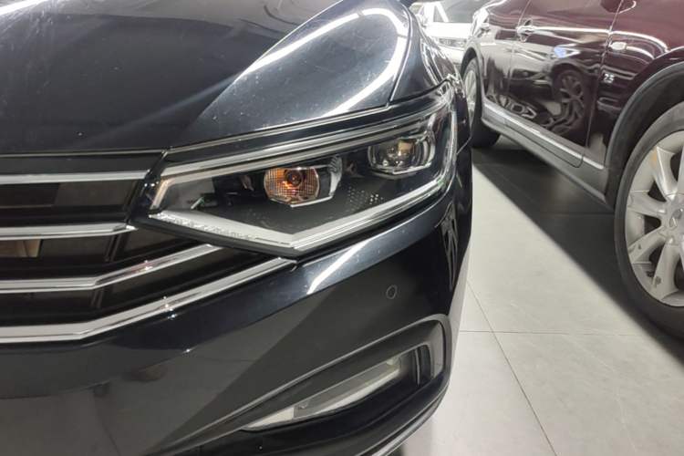 Used Volkswagen Magotan 2020 330TSI DSG Leading Model Left Front Headlight